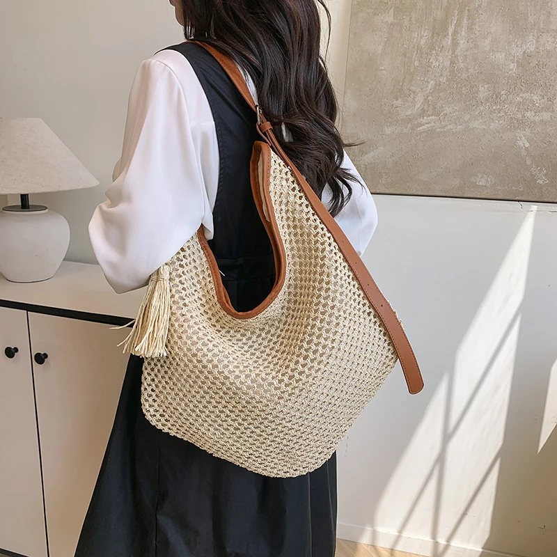 

Large Capacity Beach Bag Versatile Commuting Shopping Shoulder bag Lightweight Fashion Hollow Out Knitting Handbag Vacation Bag