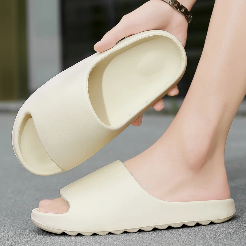 

New designer comfortable, casual and fashionable walking men's and women's flat shoes, slippers, beach sandals, home and bathroo