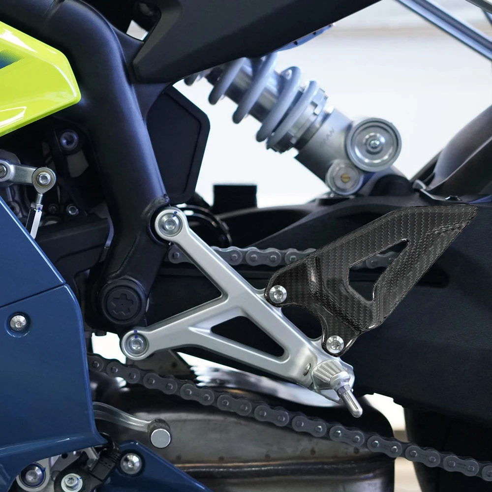 

Carbon Fiber Motorcycle Fairing Passenger Pedal Guard Accessories for ZX MOTO 500RR 2025-2026