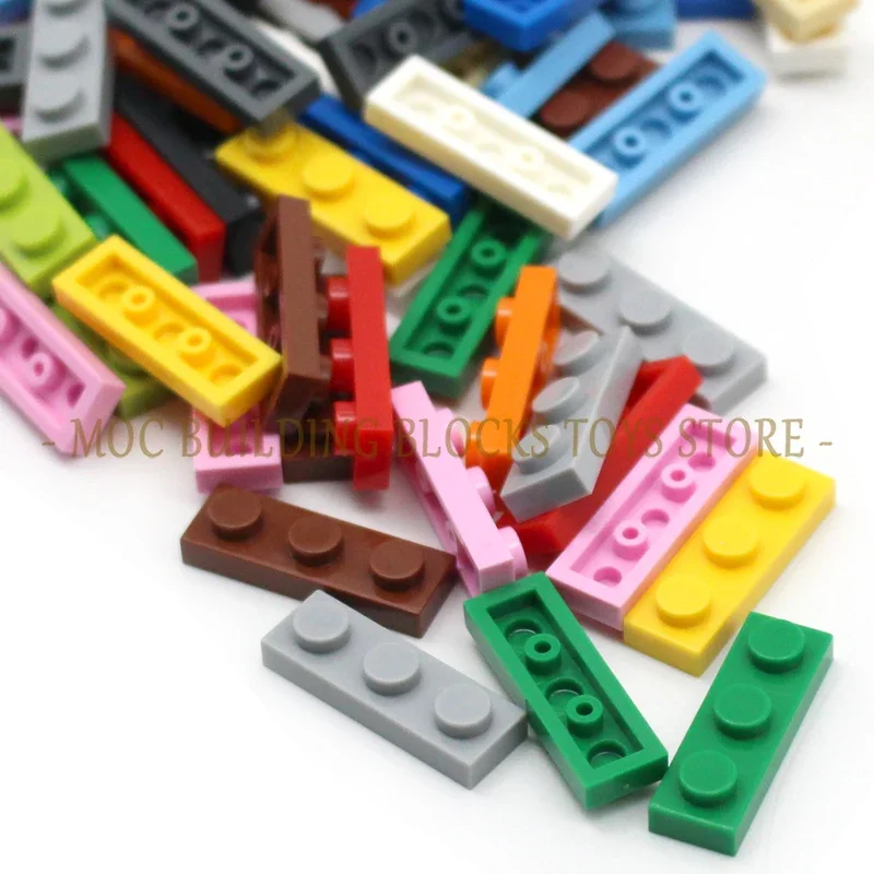 Moc-ビルディングブロックプレート、1x3、互換性のあるレンガ、教育玩具、互換性のあるアクセサリー