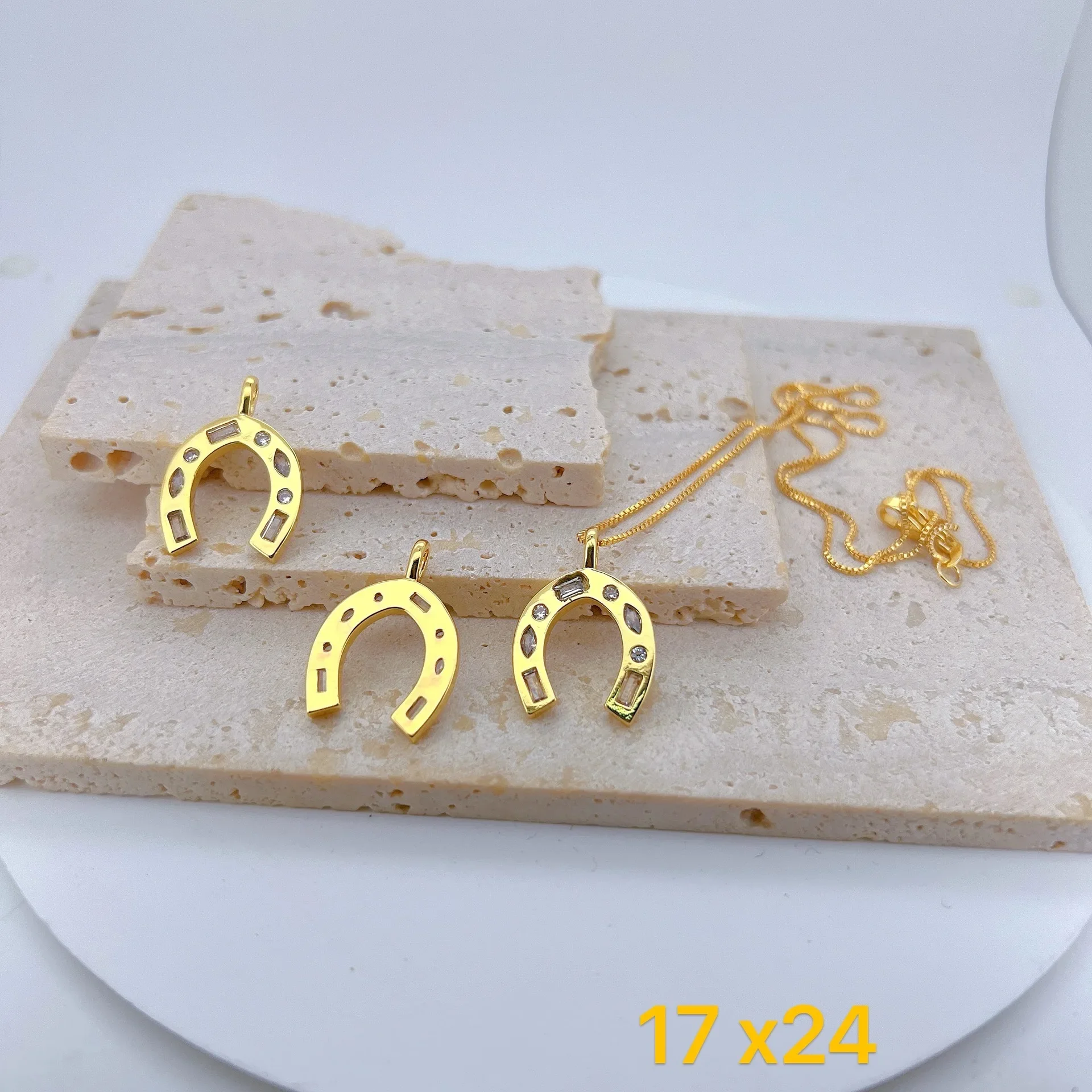 2 Pcs Copper Plated Inlay Zircon Pendant Diy Earrings Necklace Making Saint Horseshoe Flower Bird Eye Hollow Jewelry Accessories
