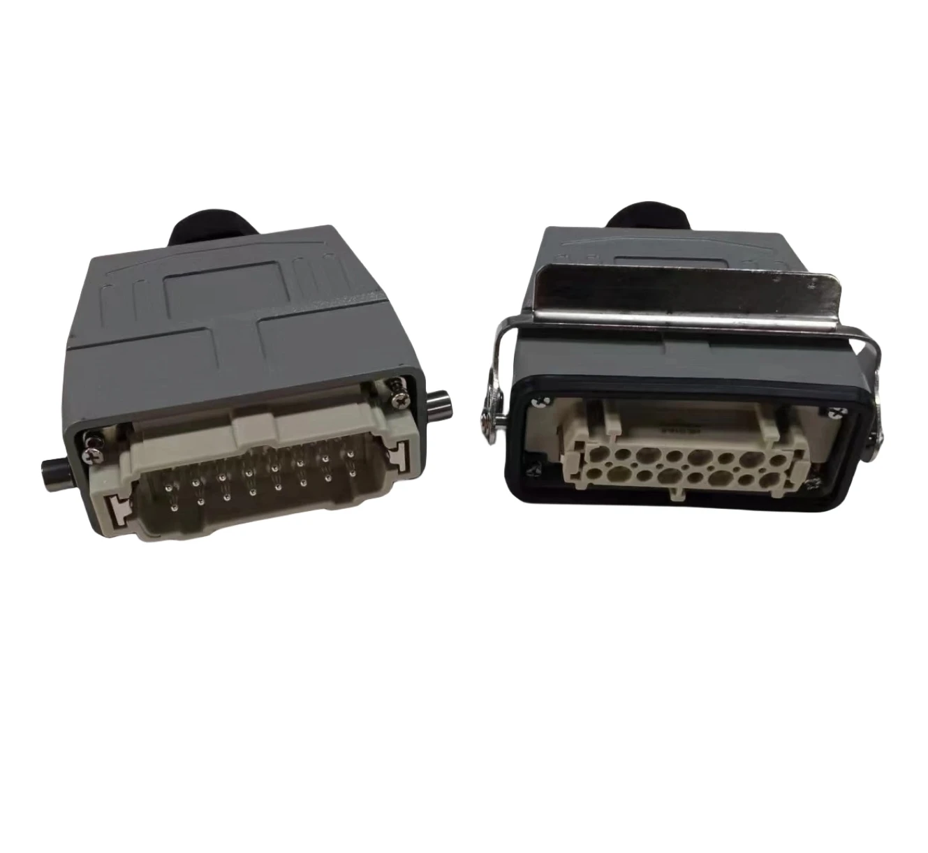 

16 Core Connector Set Female End Part Number SJ107821 Male End Part Number SJ107820 High-altitude Vehicle Accessories