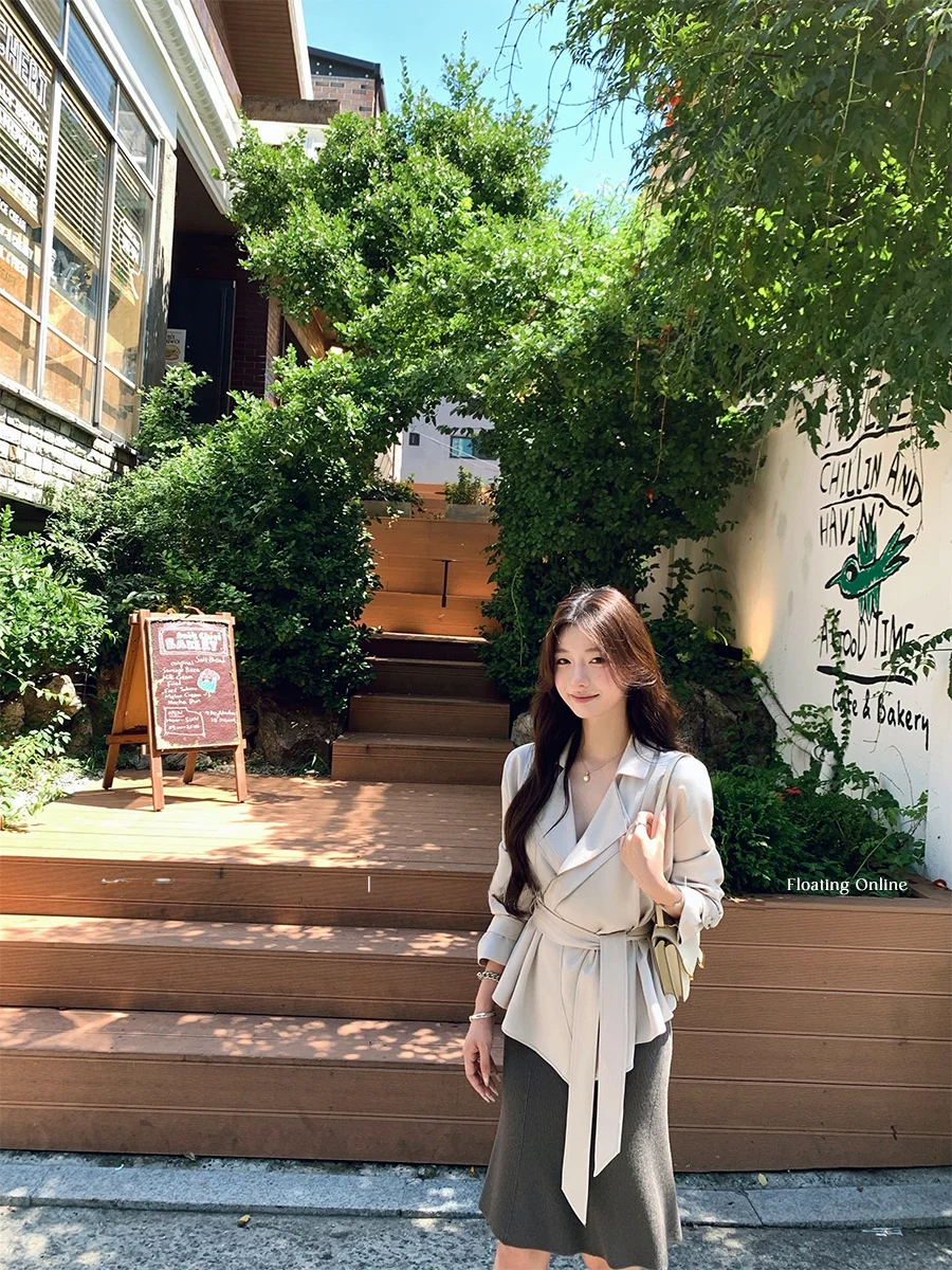 

Faionable ort Windbreaker Women's Design Sense Waist-Cinching Coat CloudSweet Baiyun Tian Jinyahua Korean Sle Loose Fit