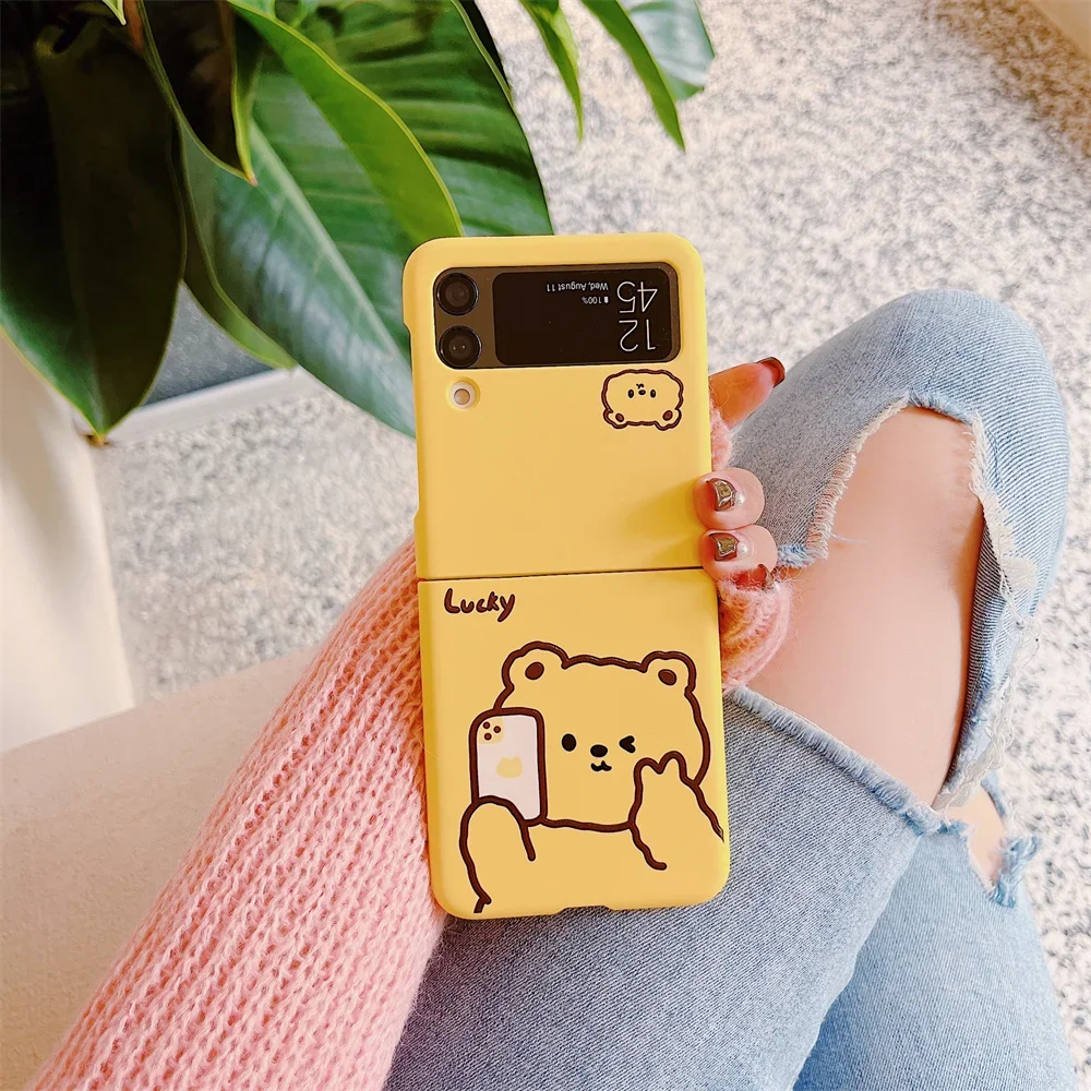 For Samsung ZFlip 4 3 5 Cartoon Bear Case For Samsung Galaxy Z Flip 4 6 5 Z Flip4 flip3 ZFlip5 Ultra Slim Hard Shockproof Cover