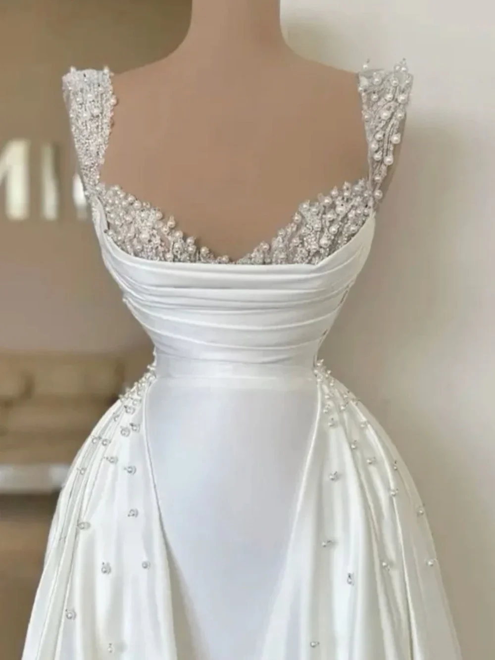 فسات kapa2025 Una línea de vestidos de novia Perlas Vestido con cuello en forma de corazón para novia Elegante Vestido de Novia personalizado Vestido De Novia