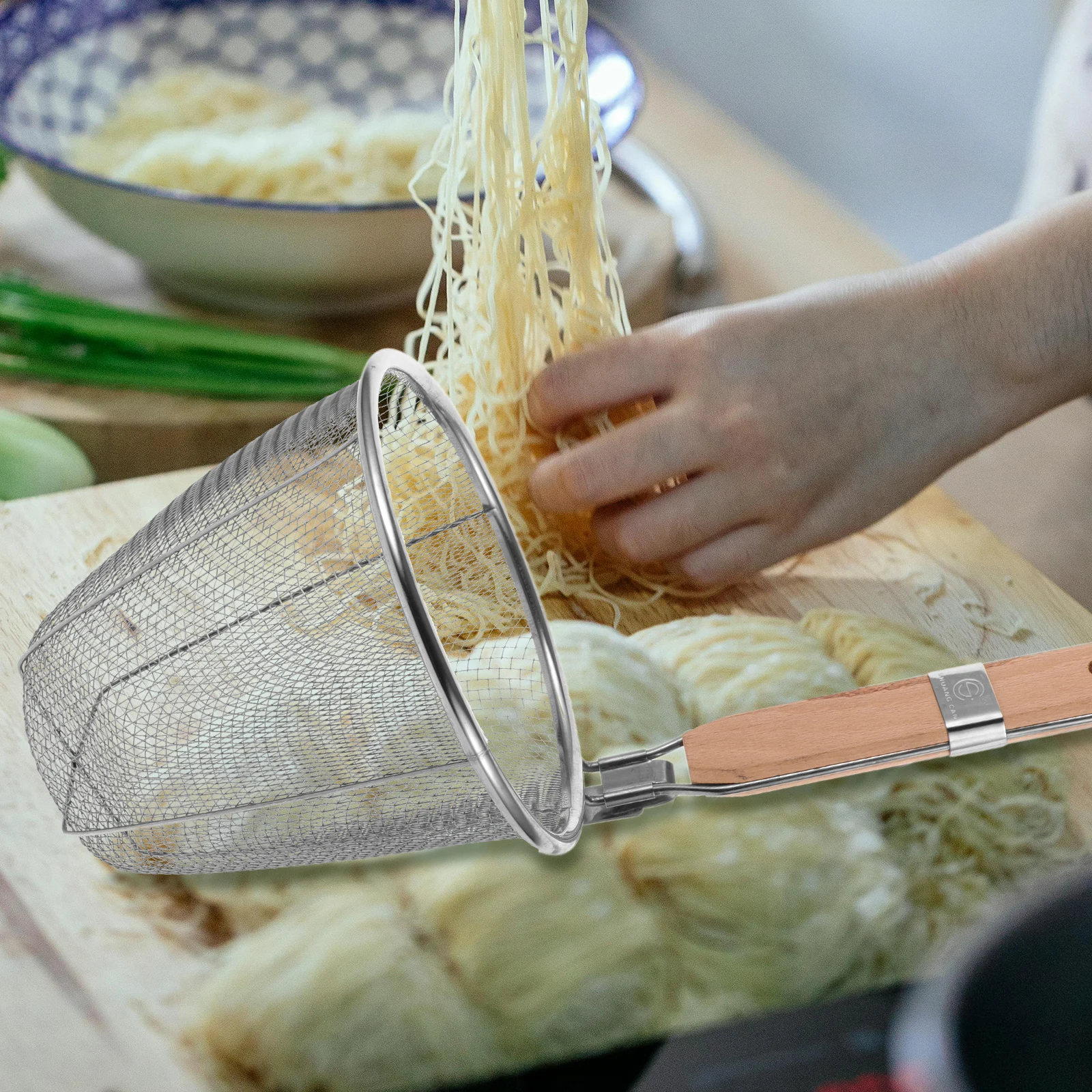 

1Pcs Durable Stainless Steel Food Serving Strainer Noodle Basket Kitchen Tool
