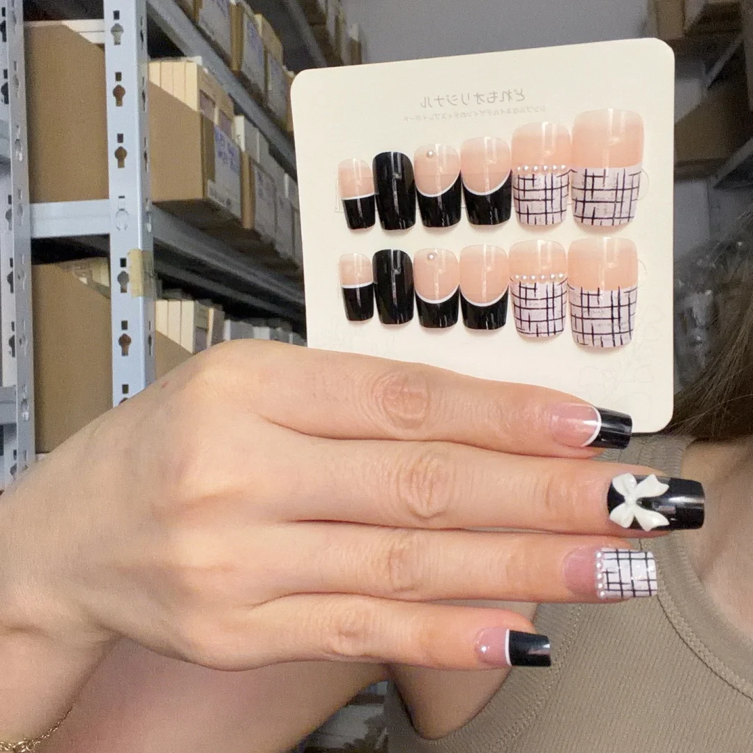24pcs/box French False Nails Art Full Cover Acrylic Fake Nails Set Removable Artificial Press on Nails Sweet Wearable Nails Tips