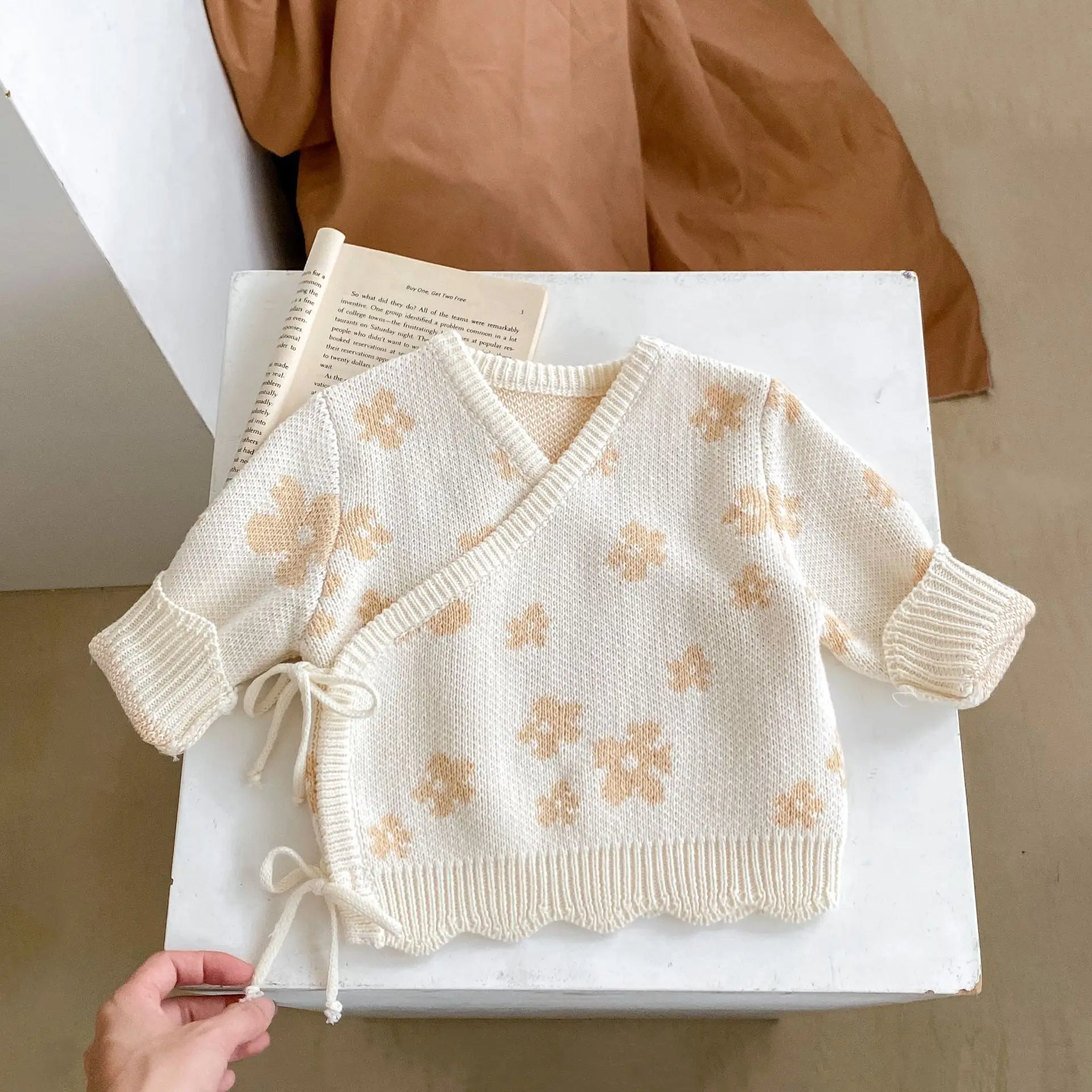 MiniAinis-Ensemble de vêtements chauds pour enfants, manteau, pantalon, chapeau, chaussettes, pull beige trempé, filles, bébé, automne, hiver, 4