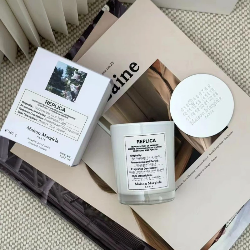 165g Scented Candle Premium Home Fragrance Air Freshener with A Woodsy Scent Floral Fruity Aroma Bedroom Fragrance Candle Holder