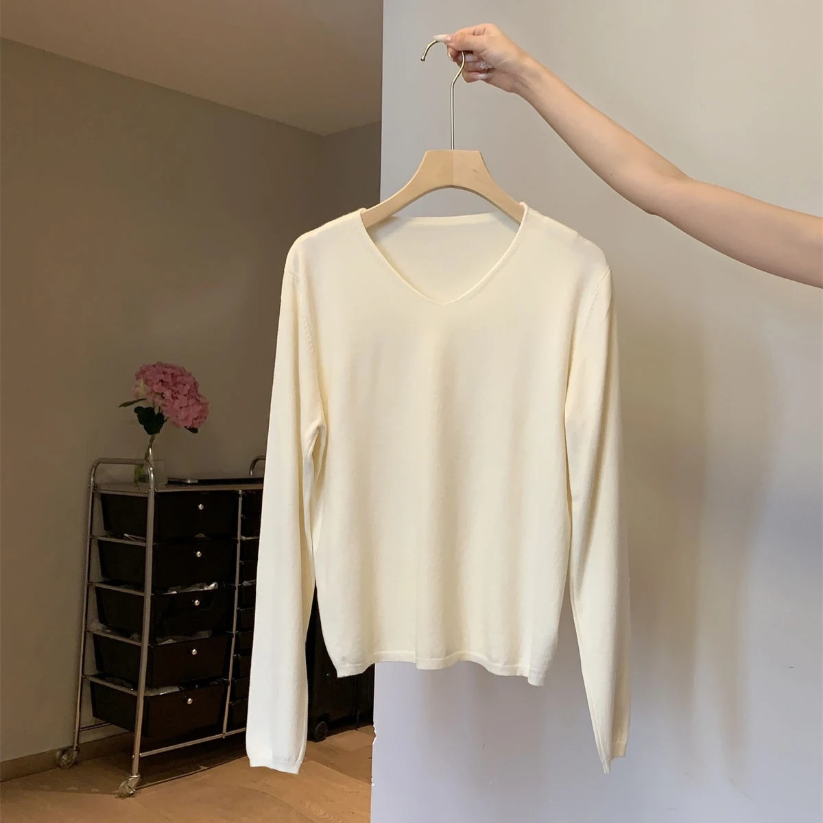 Women's Knitwear Pullovers Minimalist V-neck Long Sleeve Thin Loose Fit Korean Sweater Female Bottoming Shirts Soft Grey Jumper