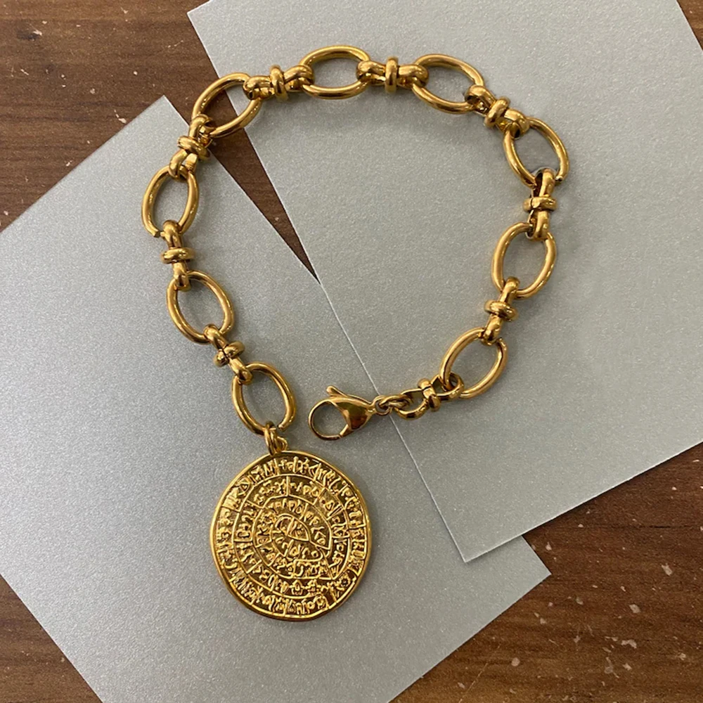 Leritz – Der vintage Münz-Anhängerarmreif aus 18-Karat-Gold überzugtem Edelstahl: Warum er mein täglicher Begleiter geworden ist