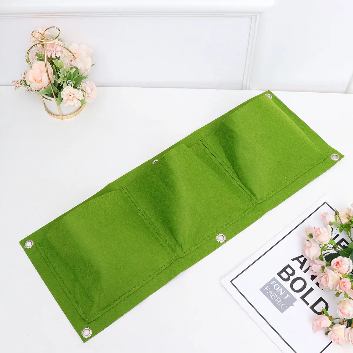 Green 3-Pockets Wall Hanging Plant Bag Vertical Multi-Pocket Felt Planter for Home Balcony Garden Outdoor Vertical Gardening
