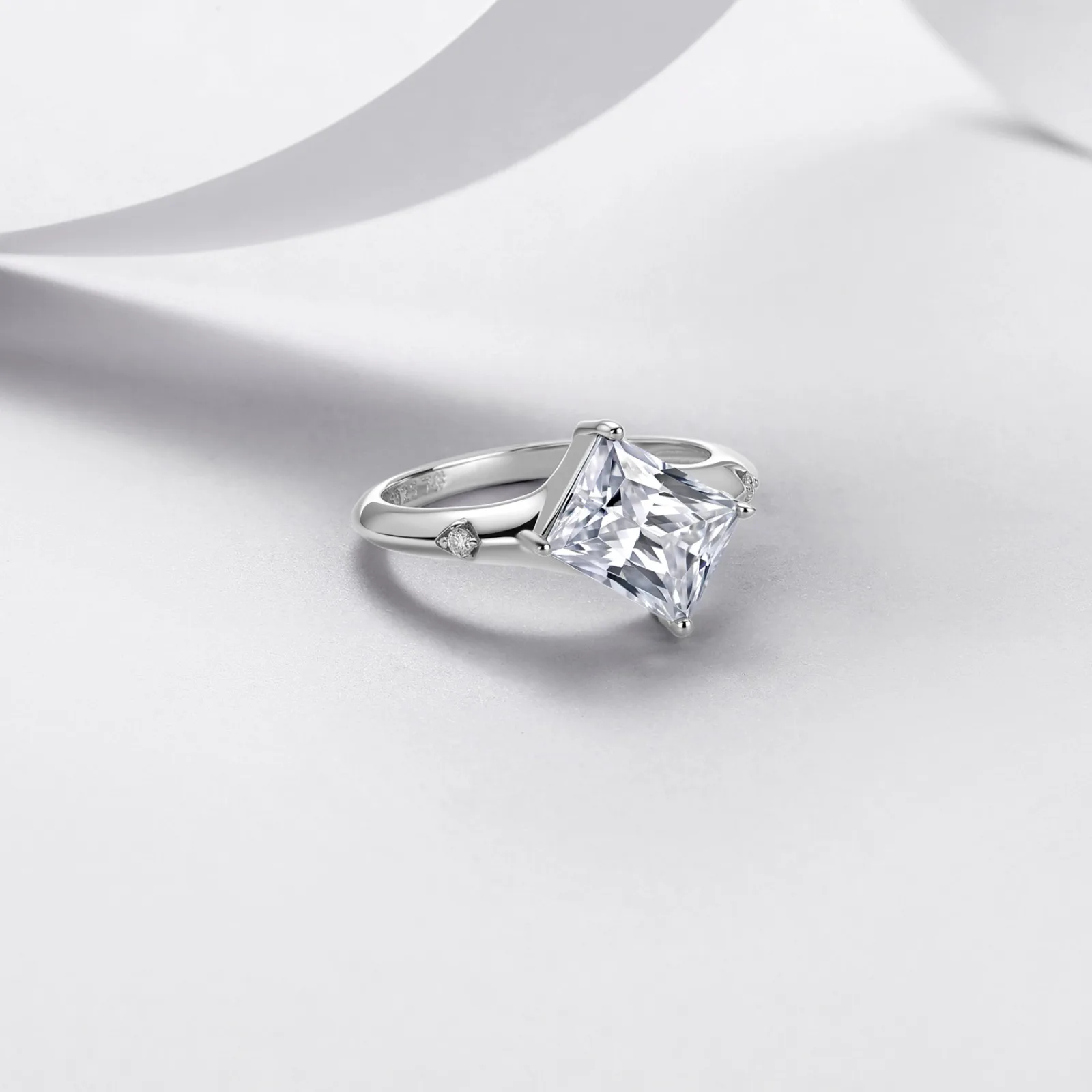 MUSHAN Luxury S925 sterling silver 3 carat rectangular sterling silver cross-border closed ring female spot wholesale
