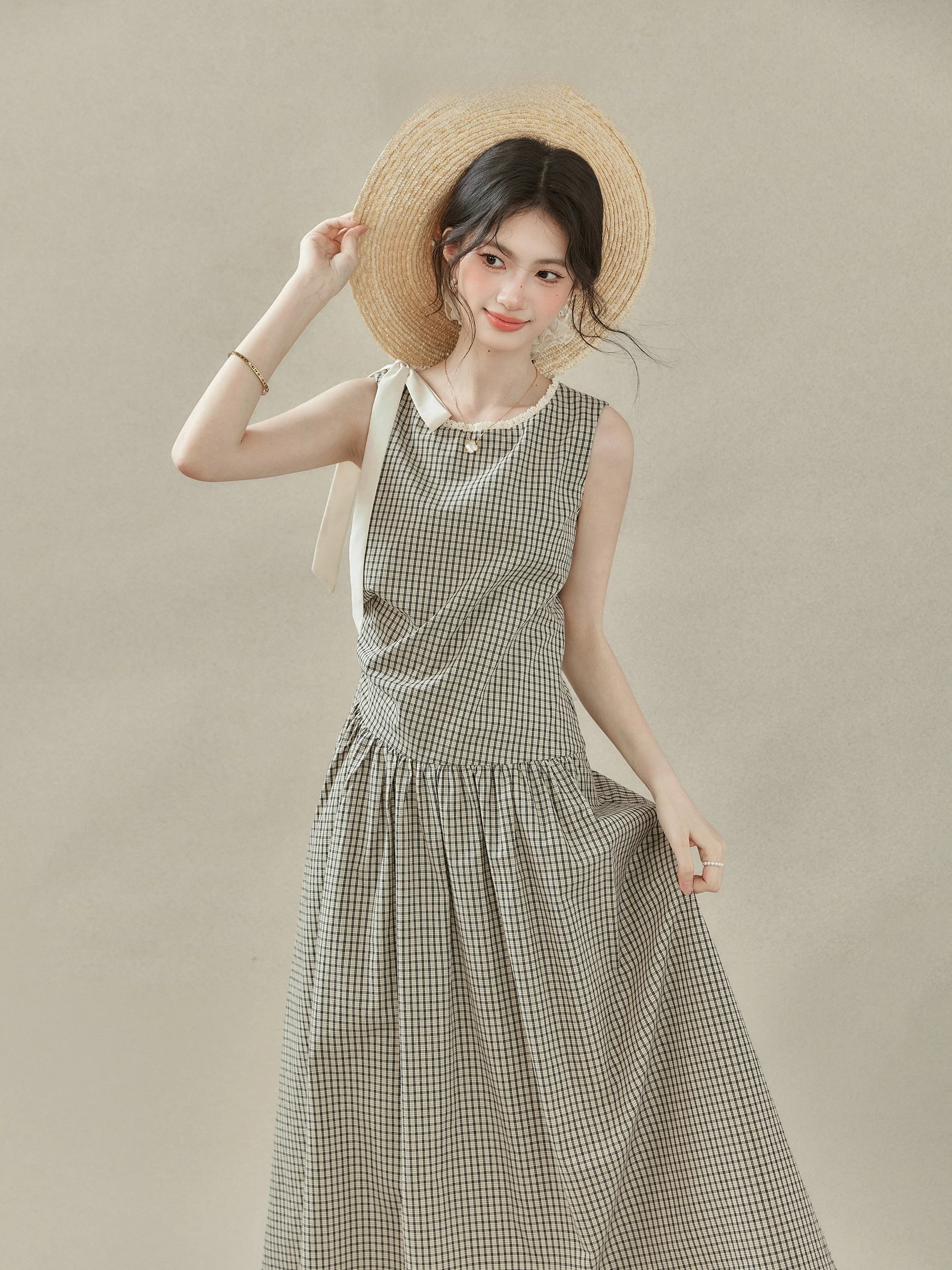 

plus Size Floral Print Maxi Dress with Pleated A-Line Skirt And Elastic Waist Summer Vintage Style Sleeveless Women's Dress