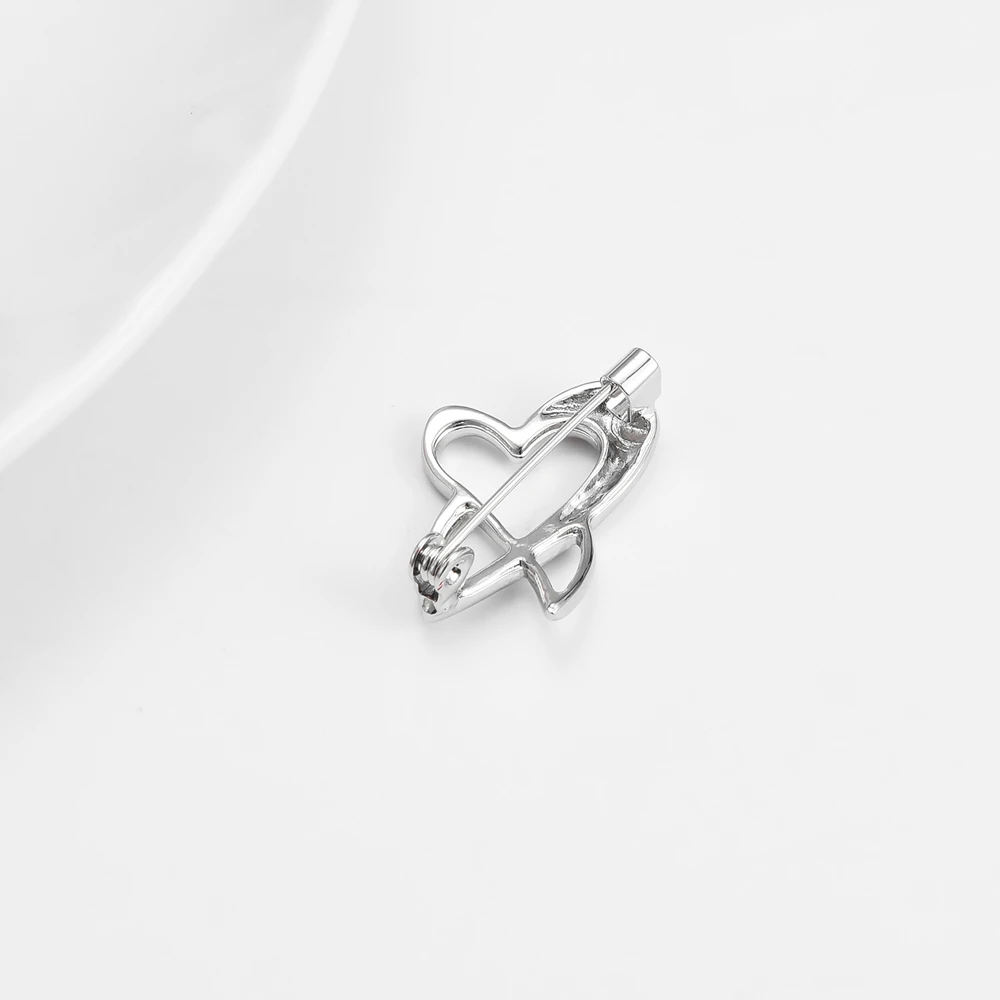 Hanreshe Creative Heart Tooth Brooch Pins Medical Lapel Silver Plated Badge Dental Dentist Jewelry Gift for Doctor Nurse