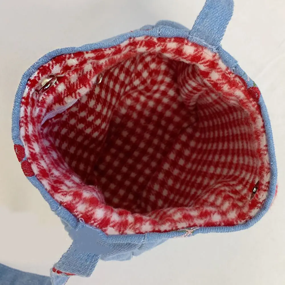 Y2K الدنيم حقيبة قماش قنب لطيف سعة كبيرة مطرزة الكرز حقيبة كروسبودي حقيبة يد البلد نمط الجينز حقيبة ساعي الشارع الشهير