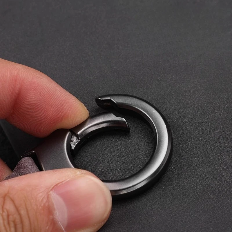 1 Stück Minimalistischer Wildleder-Schlüsselanhänger Kreativer Modischer Autoschlüsselring für Männer Frauen Paare Perfektes Geschenk – Detail 6