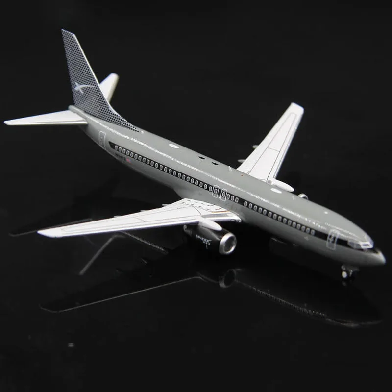 دييكاست 1:400 مقياس سبيكة SpaceX B737-800 N154TS نموذج طائرة كلاسيكي الانتهاء ثابت مجموعة حلية هدية العرض