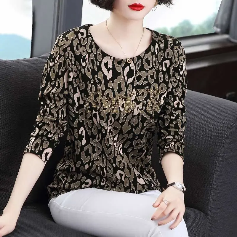 

Casual Fashion Commuter Women's Top 2023 Autumn and Winter New Printed Round Neck Long Sleeve Temperament Versatile Pullover