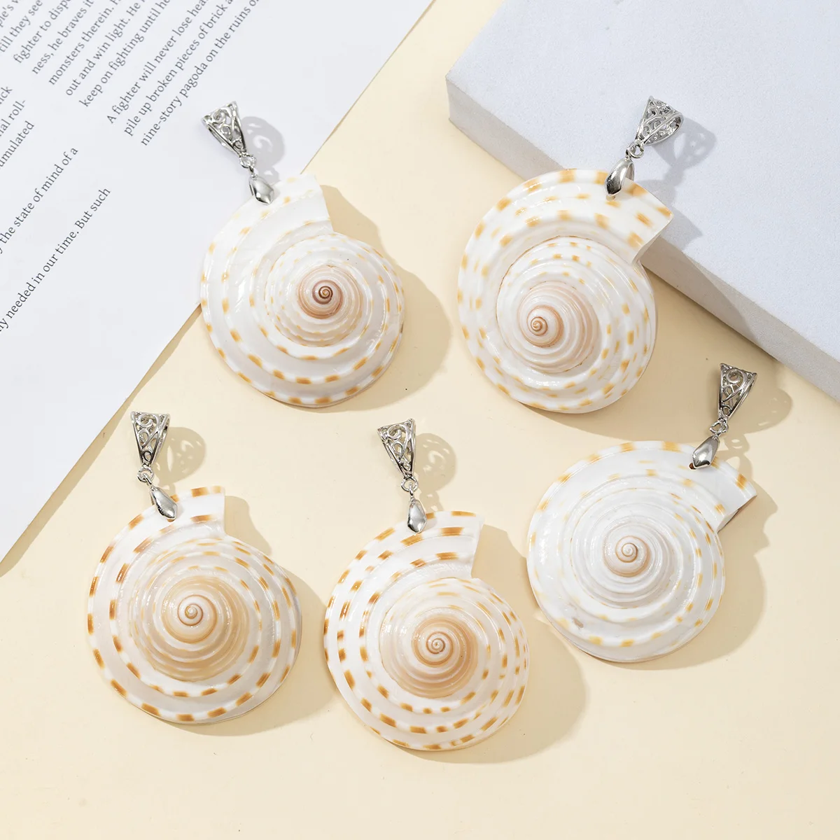 1pc Natural Shell Pendant Conch Shell Shape Semi-Finished Charms for Jewelry Making Supplies DIY Necklace Earrings Accessories