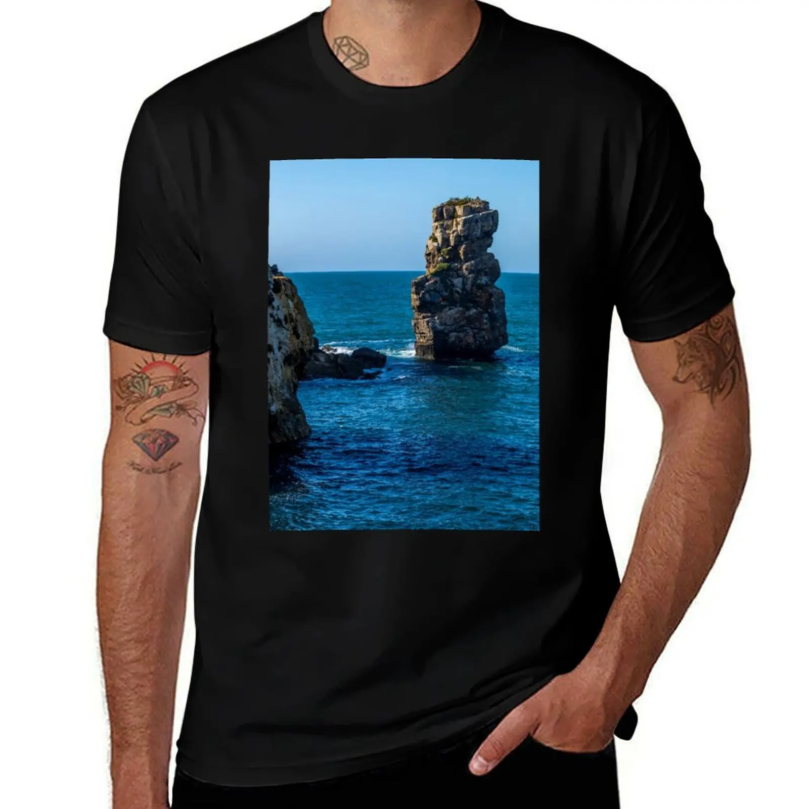 

Футболка Portugal's Peniche Rock Monuments, футболки с рисунком, футболки на заказ, футболки большого размера, мужские большие и высокие футболки
