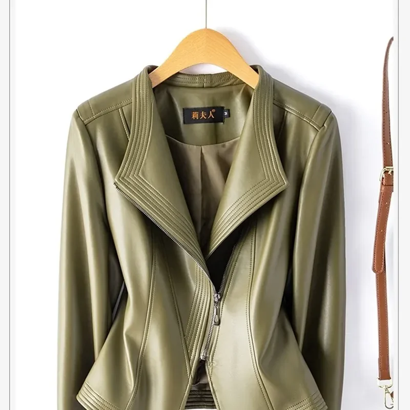 2023 แฟชั่นรถจักรยานยนต์หนังแจ็คเก็ตผู้หญิงฤดูใบไม้ผลิและฤดูใบไม้ร่วงRivet Coatสั้นSlim Coatsขนาดใหญ่ 4XL