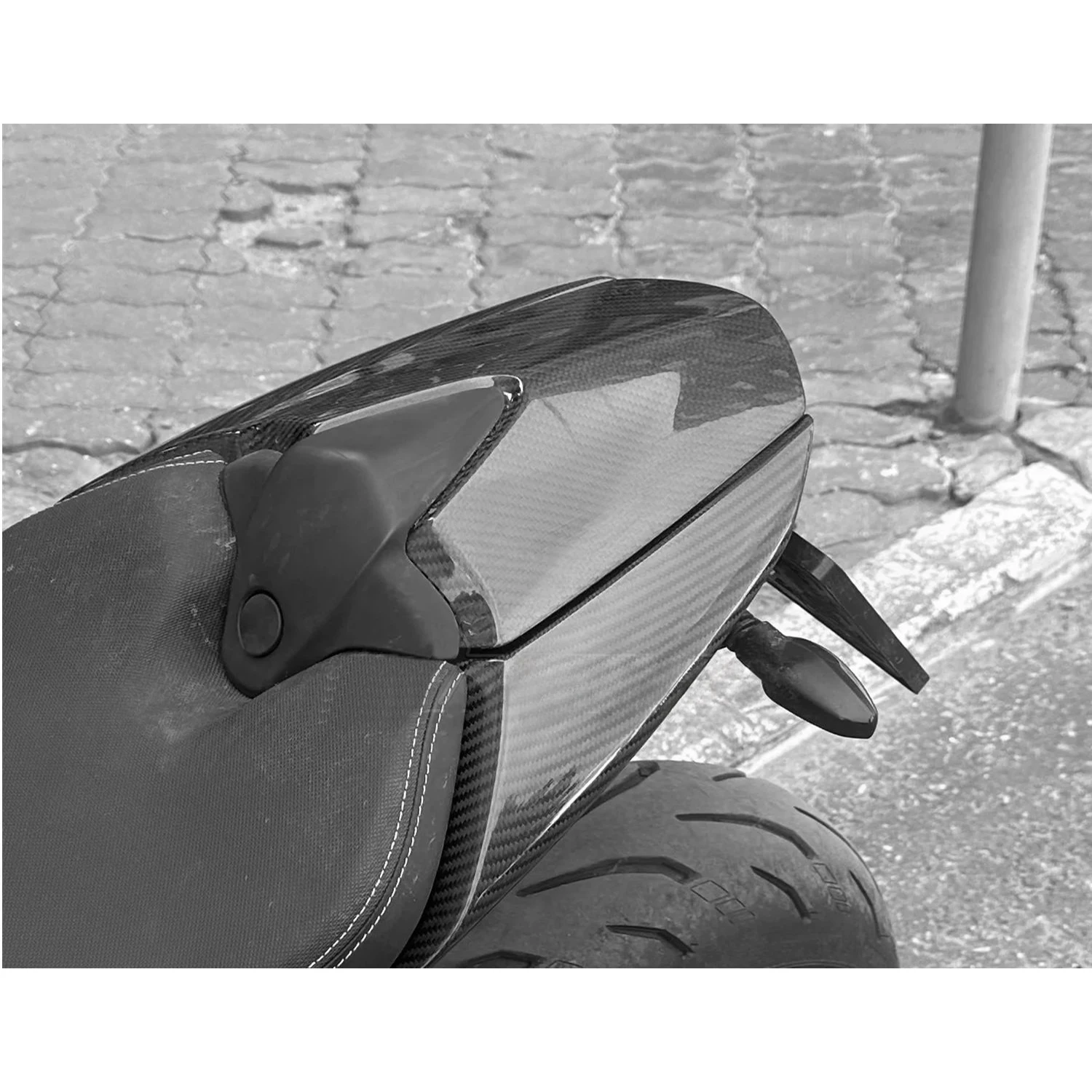 Untuk Triumph Speed ​ ​ Penutup Spoiler Belakang Serat Karbon Triple 1200 Model 21-22 Aksesori Sepeda Motor