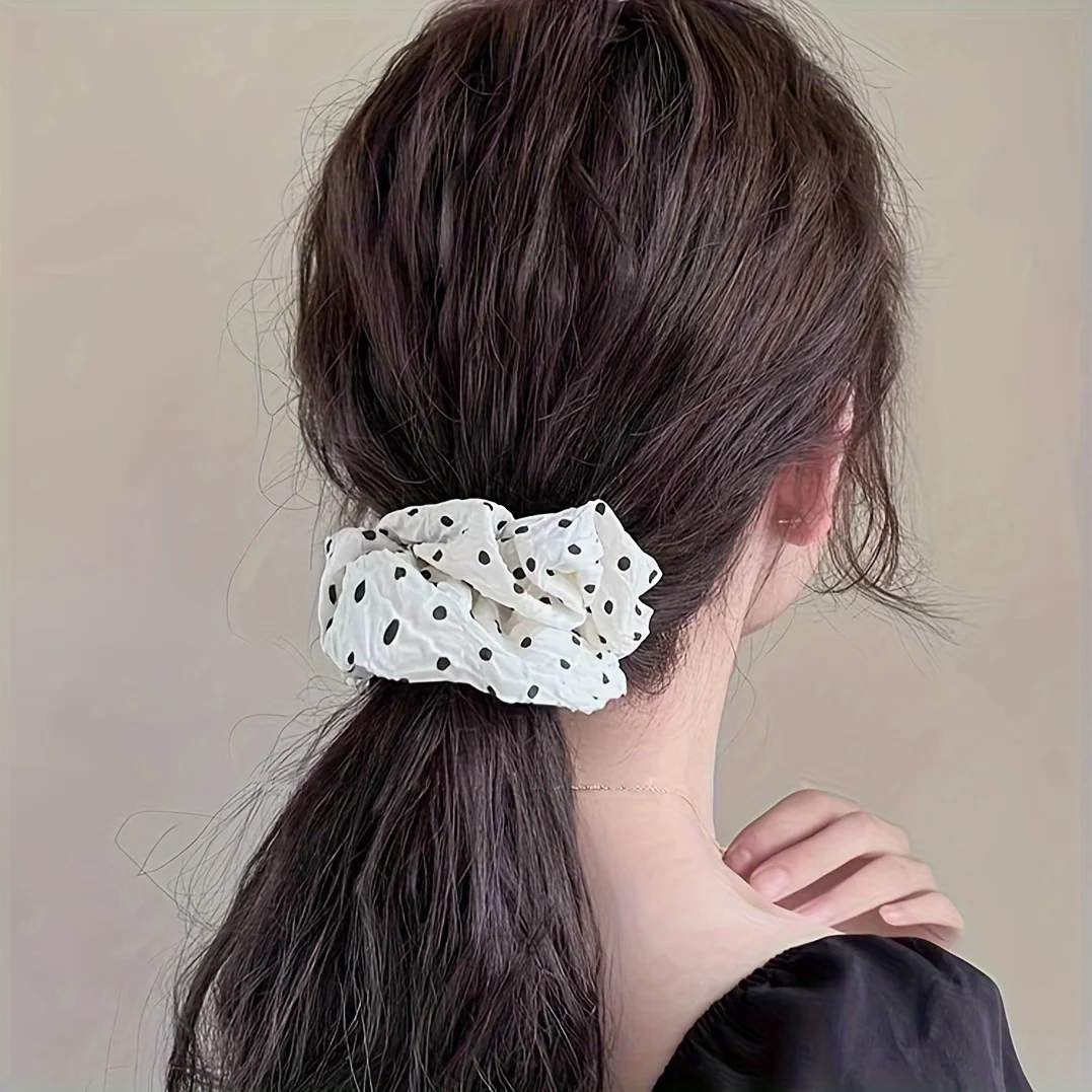 2 Buah Ikat Rambut Scrunchies Polka Dot Hitam & Krem - Aksesori Rambut Elastis Minimalis Retro