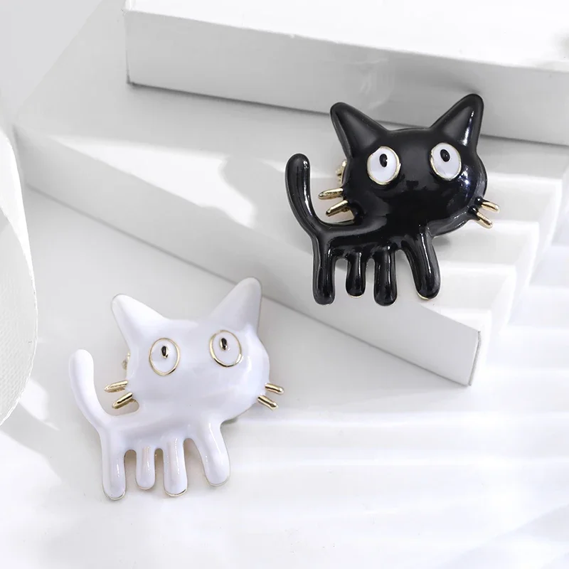 Dmari Women Brooch Korean Fashion Enamel Lapel Pins Adorkable Cat Badge Office School Accessories For Friend Gift Luxury Jewelry