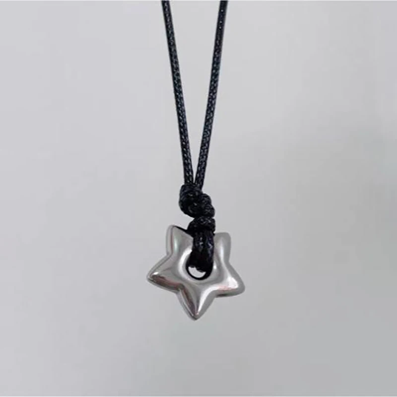 Hollow Five-Pointed Star Necklace Temperament Collar Chain Fashion Simple Star Pendant Clavicle Jewelry for Women Gift