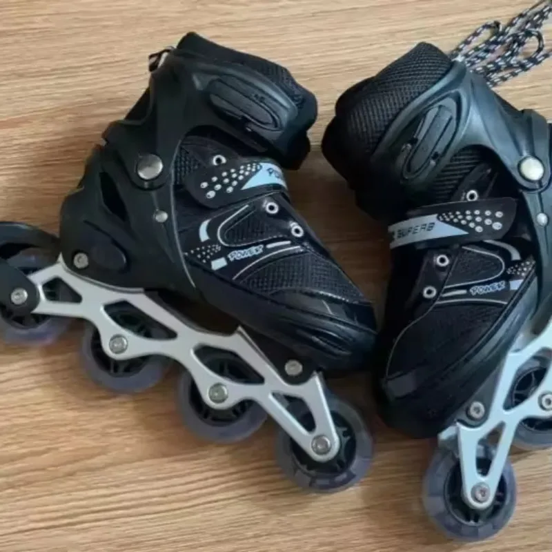 patins-a-roulettes-ajustables-2026-avec-roues-lumineuses-led-patins-a-roulettes-confortables-en-pu-respirant-pour-le-sport-en-exterieur