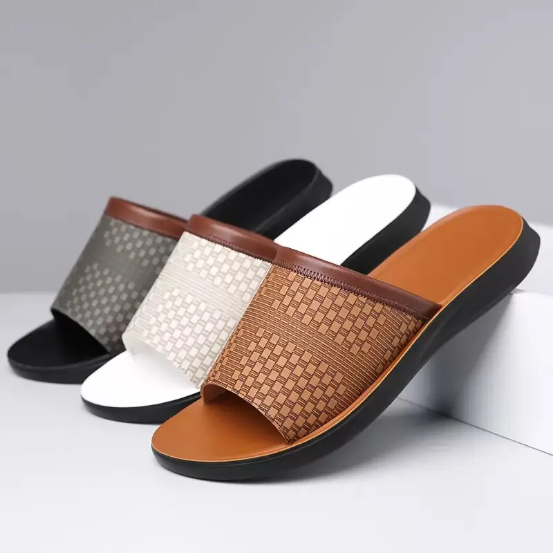 Large size men's slippers 2026 summer new breathable lightweight slippers fashionable soft soled non slip flat shoes
