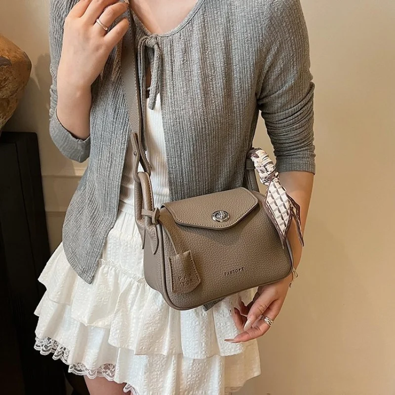 

Premium Women's Shoulder Bag Designer Leather Crossbody Handbag Luxury Brand Ladies Purse Fashionable Tote Messenger