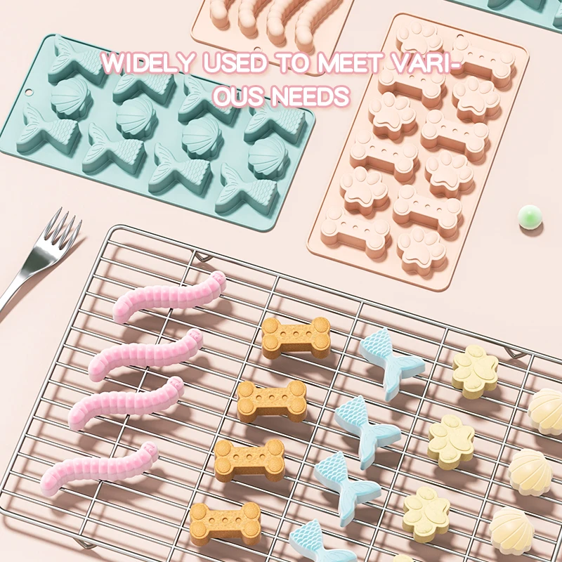 Ice Tray Mold Food Grade Silicone Ice Maker Mold Reusable Chocolate Stencil DIY Ice Cube Tray for Juice Wine