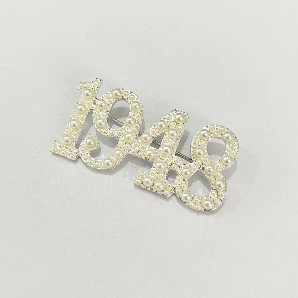 بروش 1948 مع لآلئ مقاسات مختلفة