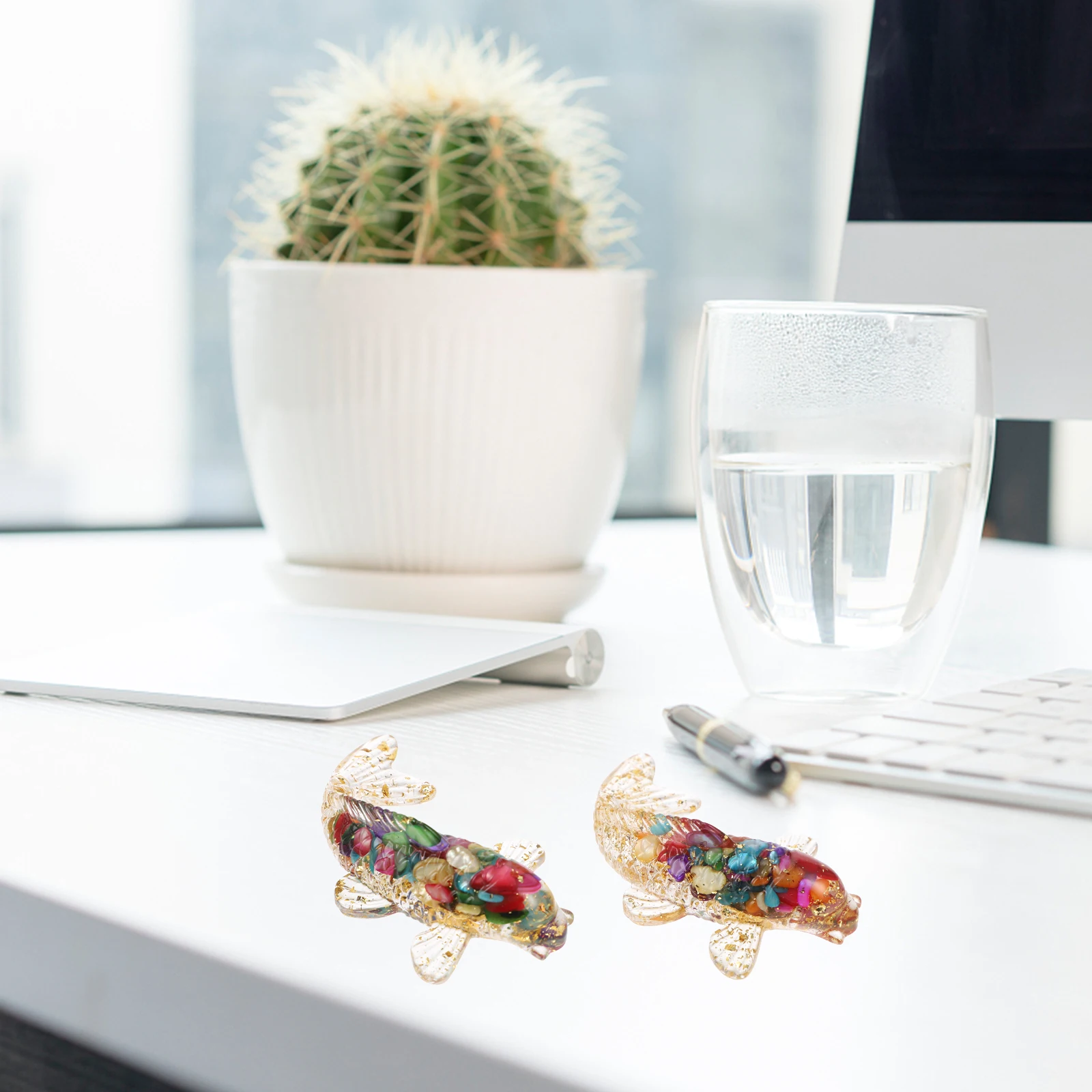 

2pcs Statue Decor For Desktop Small Resin Fish Ornament For Office Bedroom Indoor Decoration Table Fish Ornament
