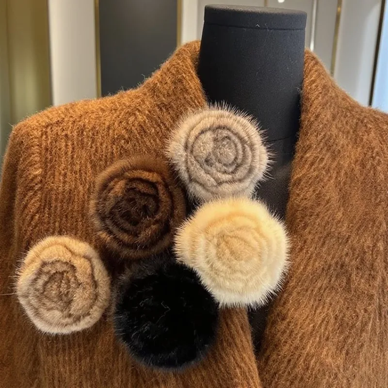 

Mink Fur Flower Brooch Women's Intangible Cultural Heritage Velvet Pin High-end Fashion Exquisite Rose Chest