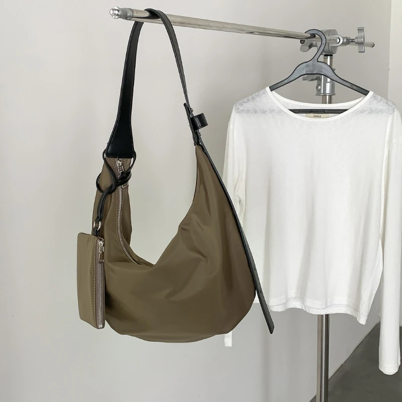 

Casual Women Shoulder Bag, New Fashion Commuting Nylon Waterproof Dumpling Bag Versatile Niche Design Composite Bag