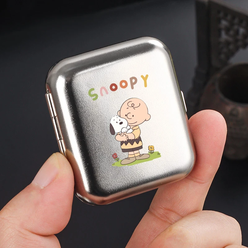 Anime Snoopy nouveau dessin animé Mini cendrier en métal Portable voyage extérieur poche cendrier bureau maison voiture fumer accessoires cadeaux jouet