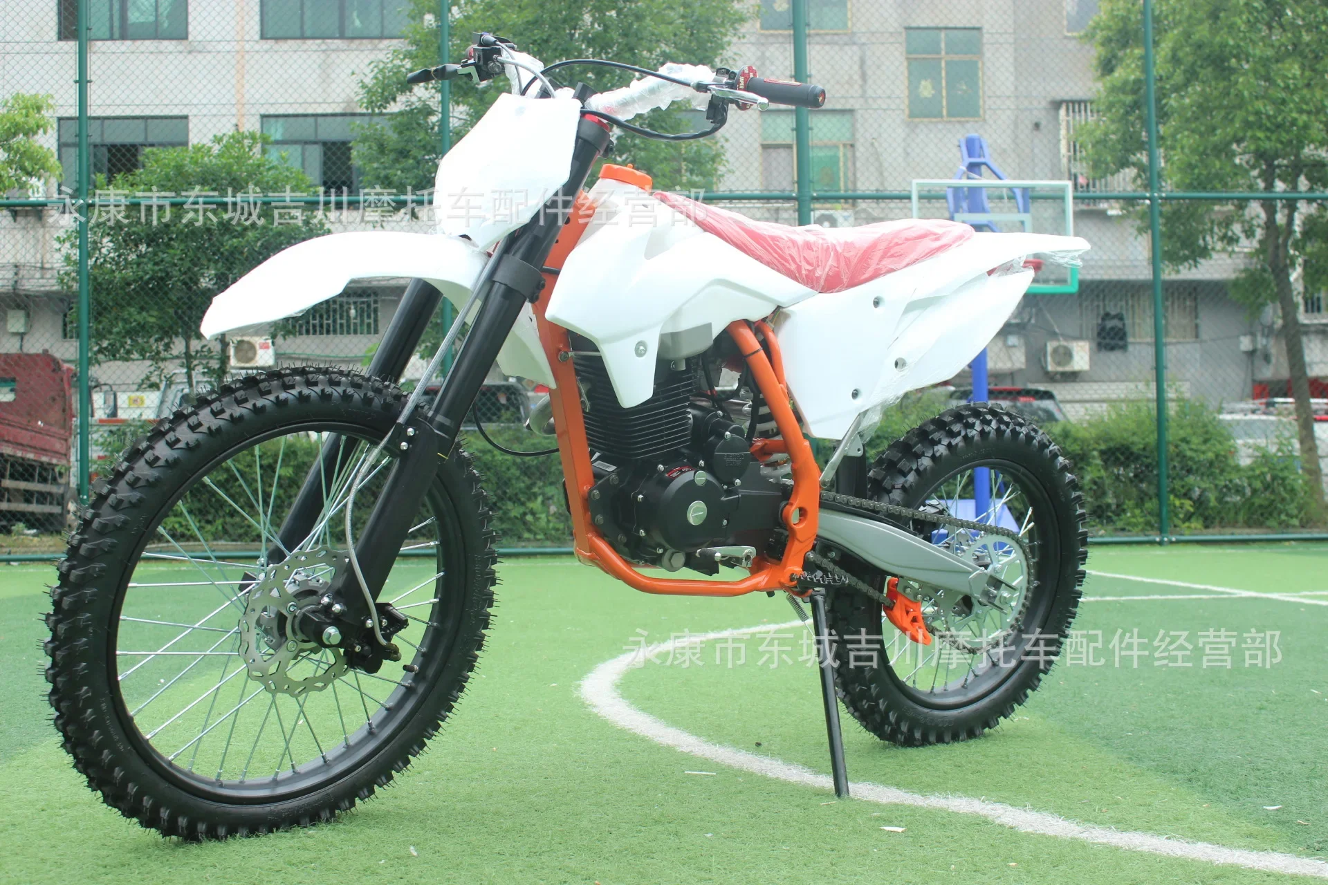 Factory Direct Sale 150cc Two-wheeled Dirt Bike Fuel All-terrain Mountain Off-road Motorcycle