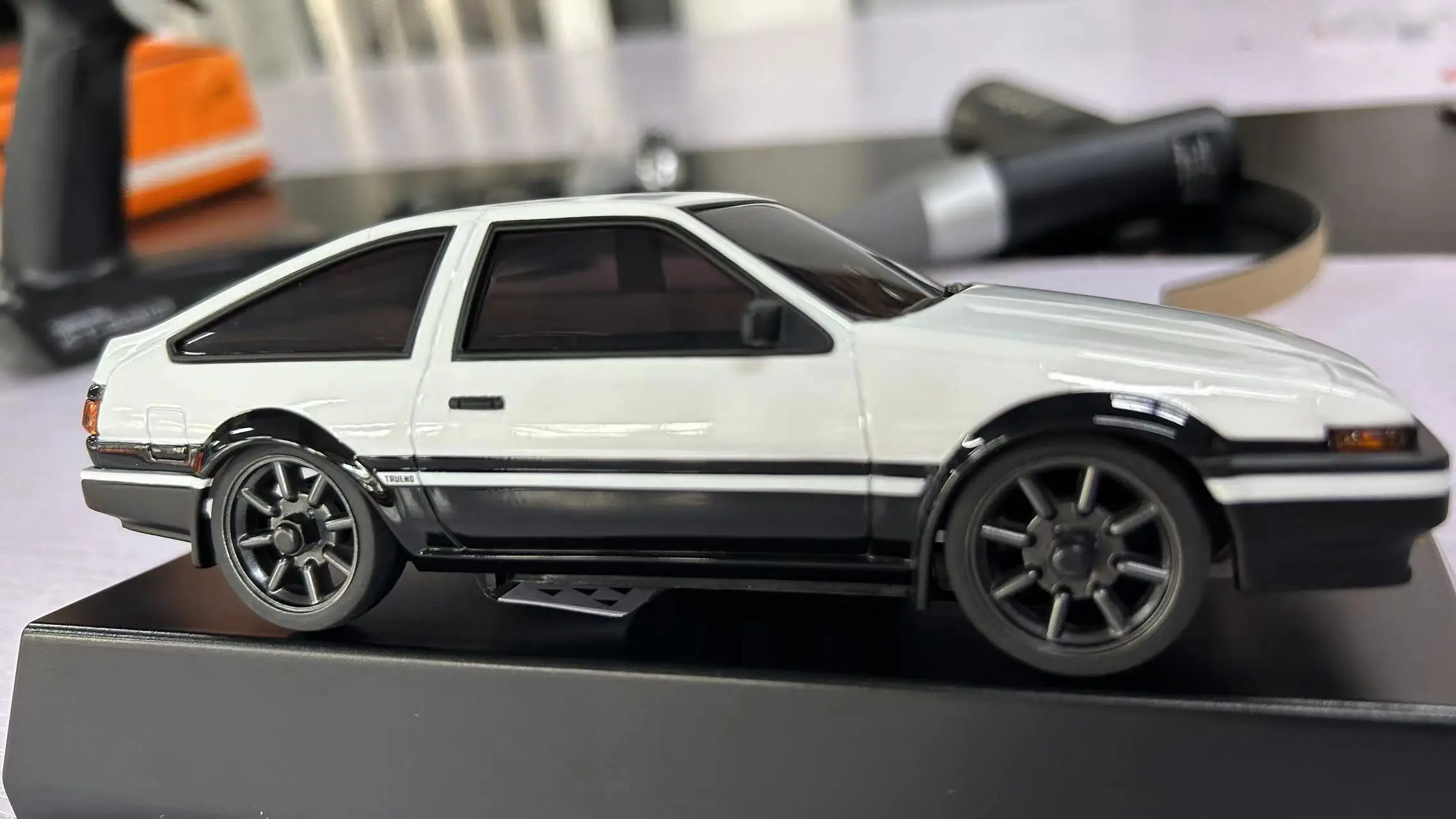 KYOSHO MINI Z BODY MA020 Toyota SPRINTER TRUENO AE86 White/Black MZP465WBK