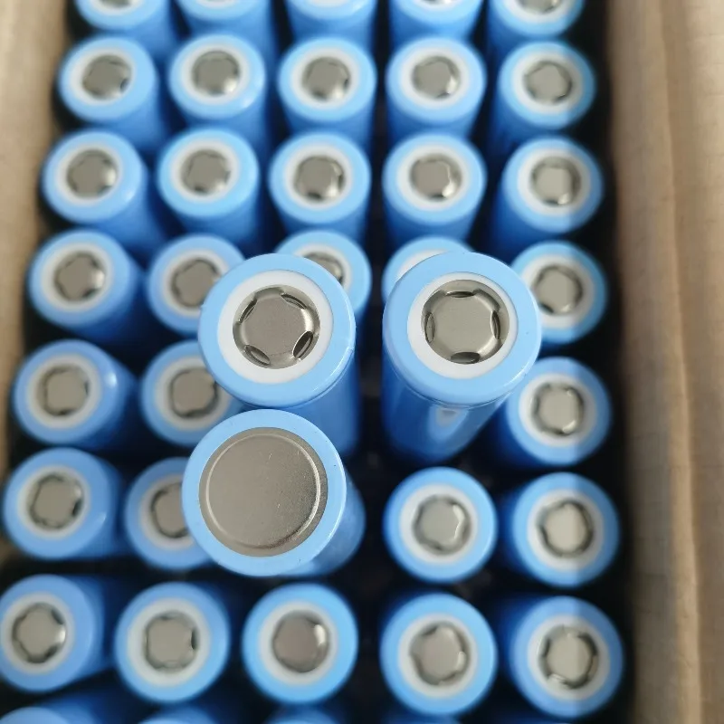 2PCS 26650 3.2V 3600mah LiFePO4 Battery for Electric Vehicles Outdoor Power Storage Electric Off-road Vehicles Emergency Lights view 3