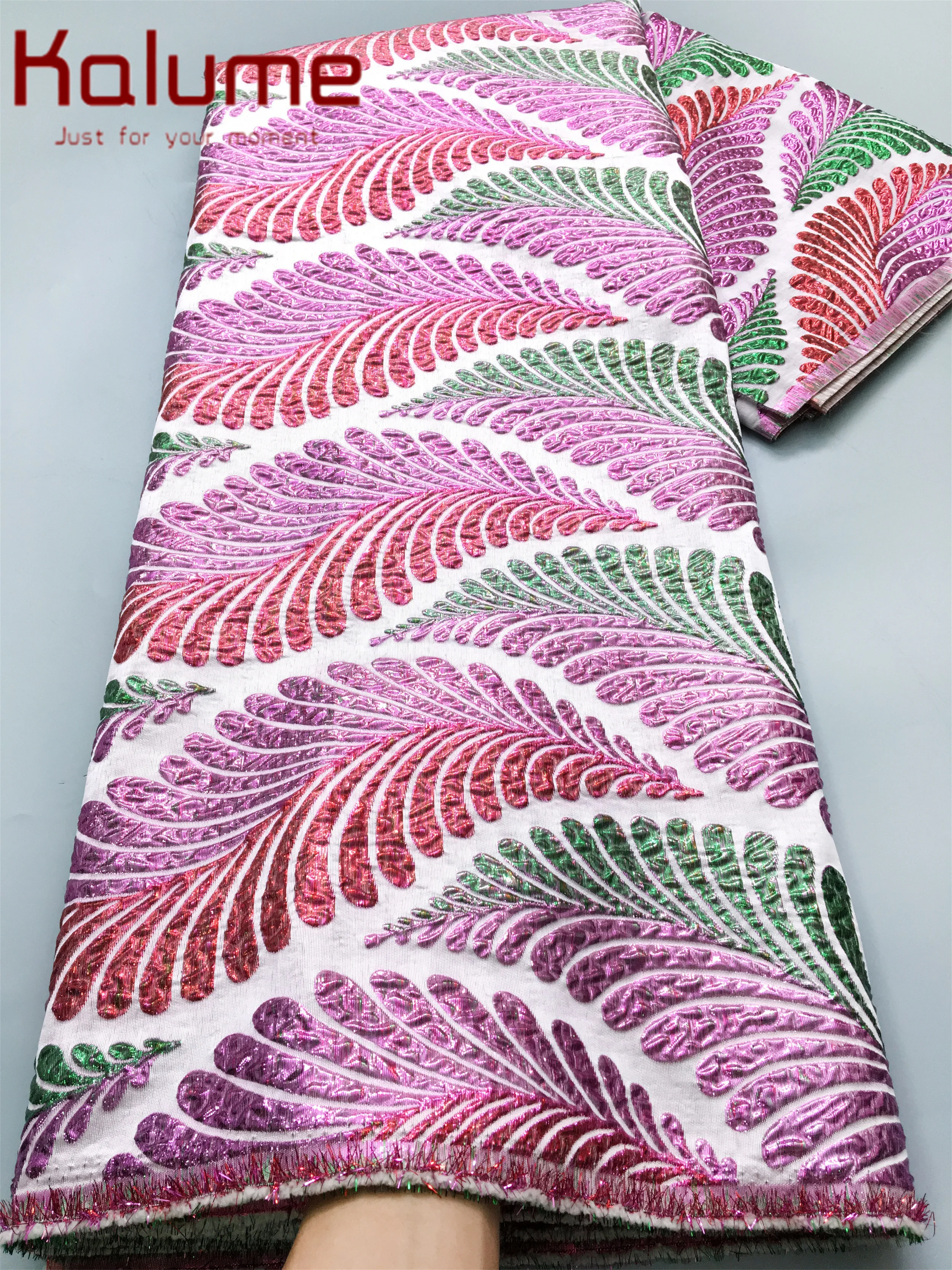 derniere-collection-de-tissus-en-dentelle-brocart-africaine-2026-–-dentelle-jacquard-nigeriane-de-haute-qualite-tissu-damasse-pour-robes-de-soiree-pour-femmes-3884