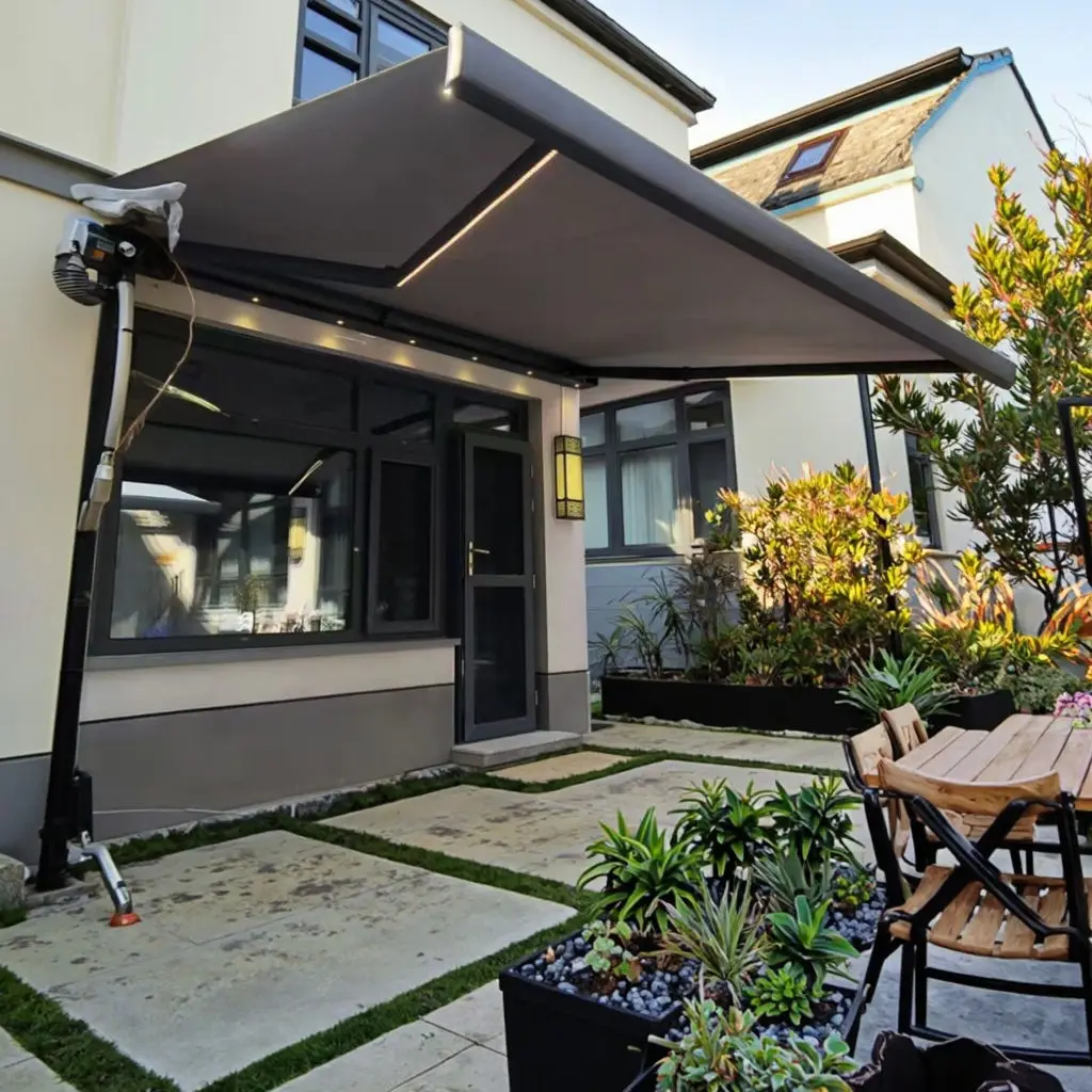 Various Sizes and Prices Fashionable Outdoor Sunshade Coffee Shop and Commercial Rainproofing Canopy Panoramic Electric Awning