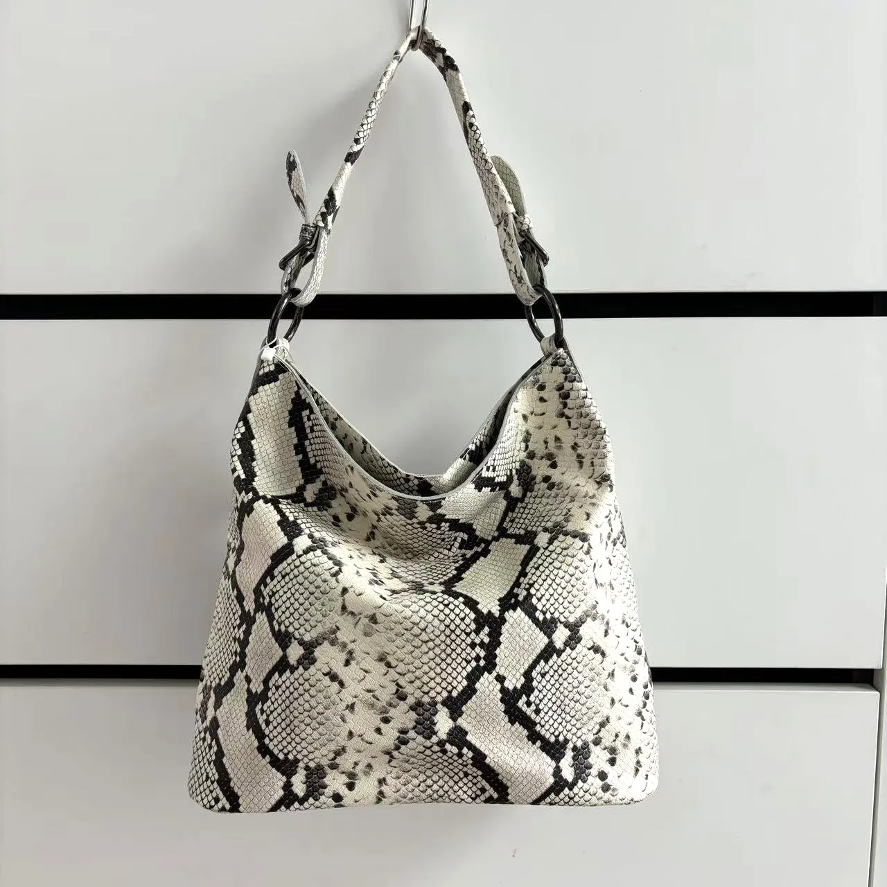 

100% Real Leather Lady Shiny Snake Bags Shiny Serpentine Embossed Genuine Leather Handbags For Women