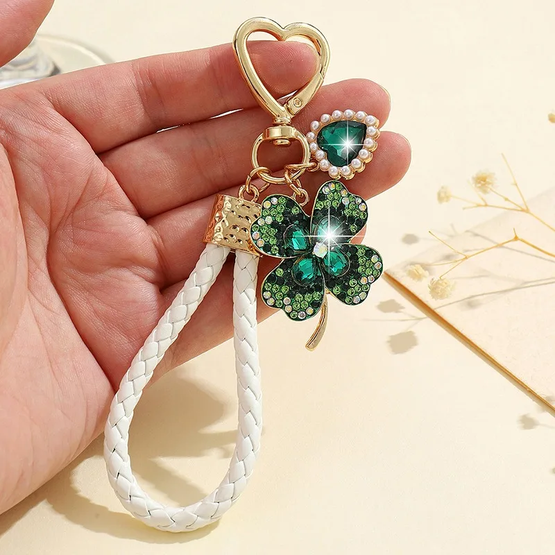 Creative Korean‑style Exquisite Luxury Four‑Leaf Clover Car Keychain, New‑Style Bag Decorative Charm