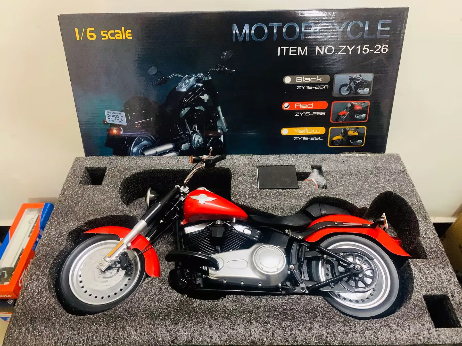 1/6 Scale Die-Cast/Plastic Model Bike Heavy Vehicle Motorcycle Red New in Box