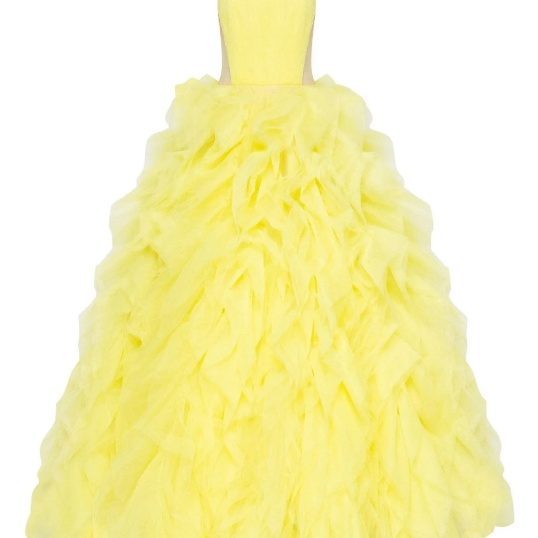 Bella op maat gemaakte gele halternek mouwloze robes de soirée rugloze feestjurken meerlaagse vloerlengte galajurk 2025