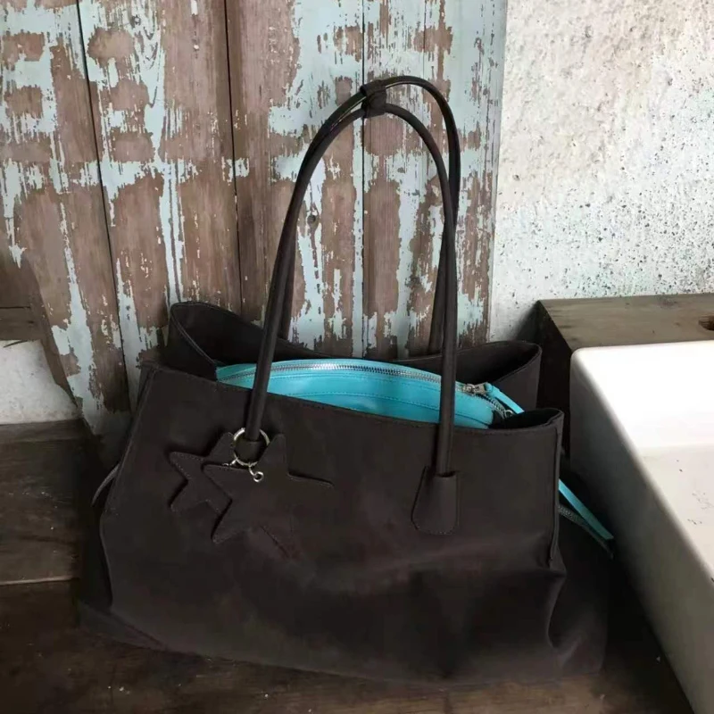 Damen-Tragetasche, mehrschichtige Schultertasche mit großem Fassungsvermögen und Reißverschluss, Damen-Vintage-Handtasche mit mattiertem Finish, ideal für Büro, Pendel und den täglichen Gebrauch, mit Tragegriff. – Detail 30
