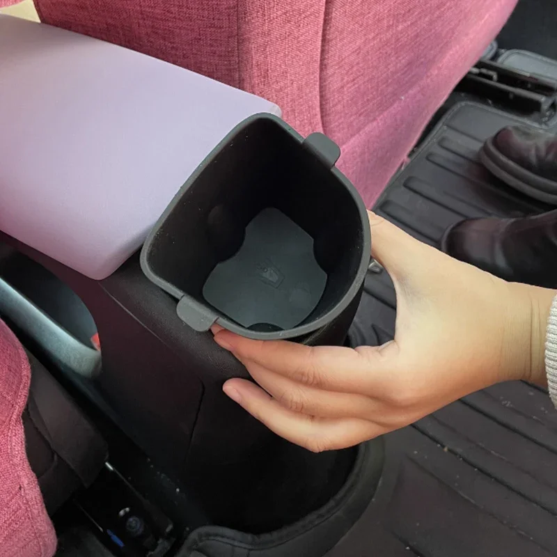 Mittelkonsolen-Aufbewahrungsbox für BYD Dolphin, TPE Anti-Rutsch-Organizer, passgenaue Armlehnen-Aufbewahrung für 2021-2025, reduziert Geräusche – Detail 4